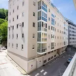 Skenderpasina Skyline 2-Bedroom Apartment With Balcony